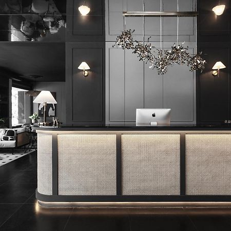 We2 Design Hotel Тайджун Екстериор снимка