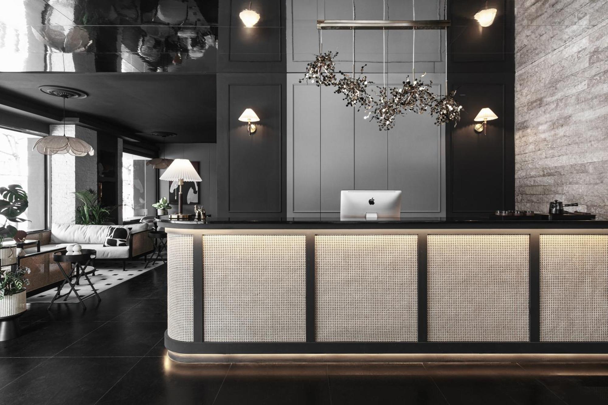 We2 Design Hotel Тайджун Екстериор снимка