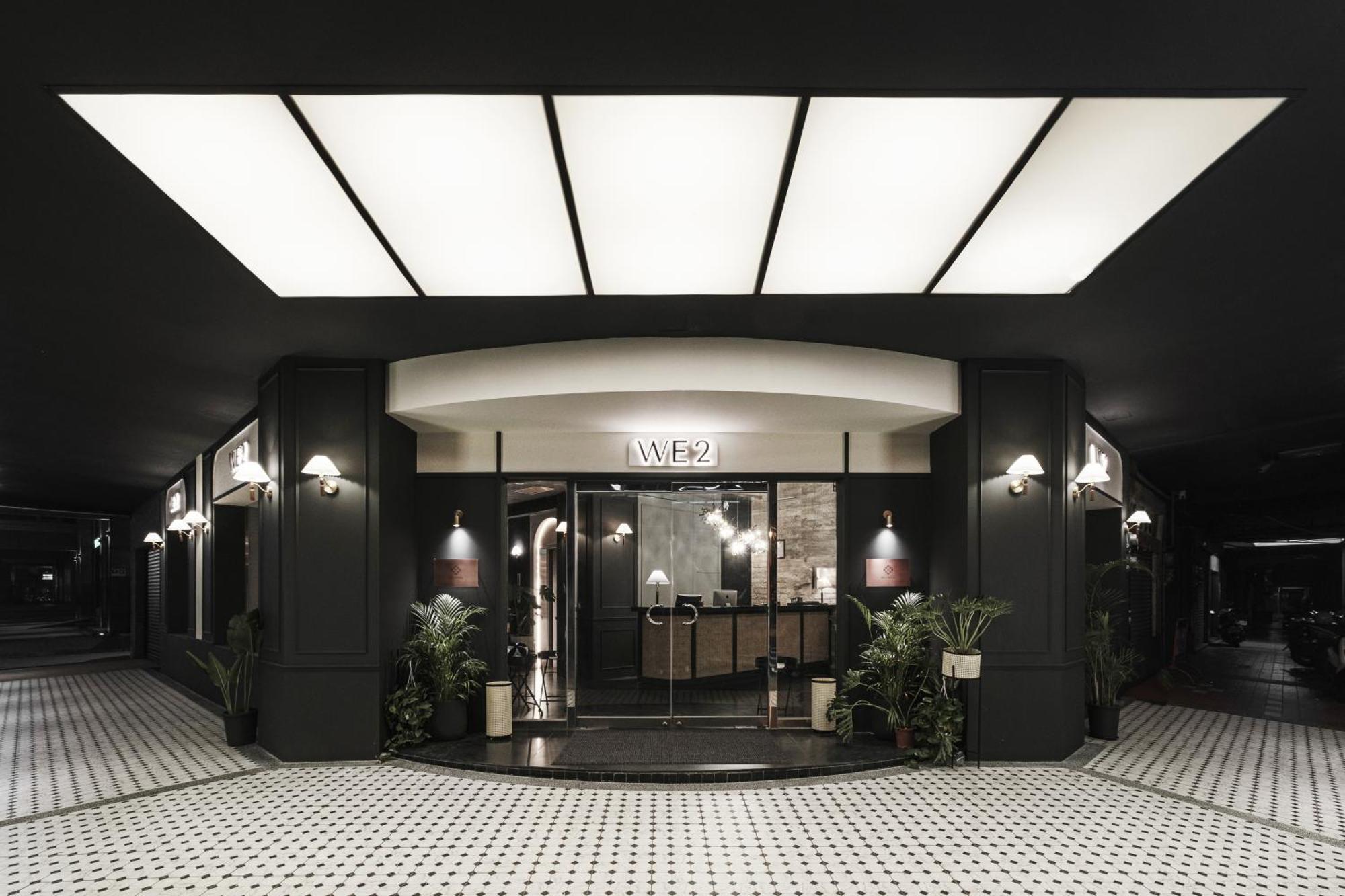 We2 Design Hotel Тайджун Екстериор снимка