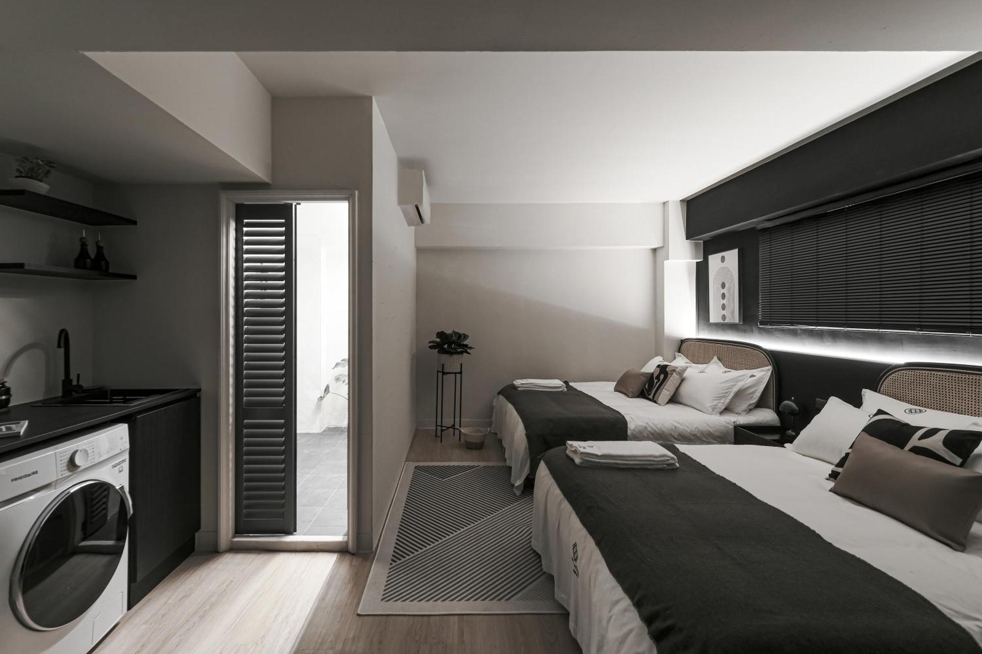 We2 Design Hotel Тайджун Екстериор снимка