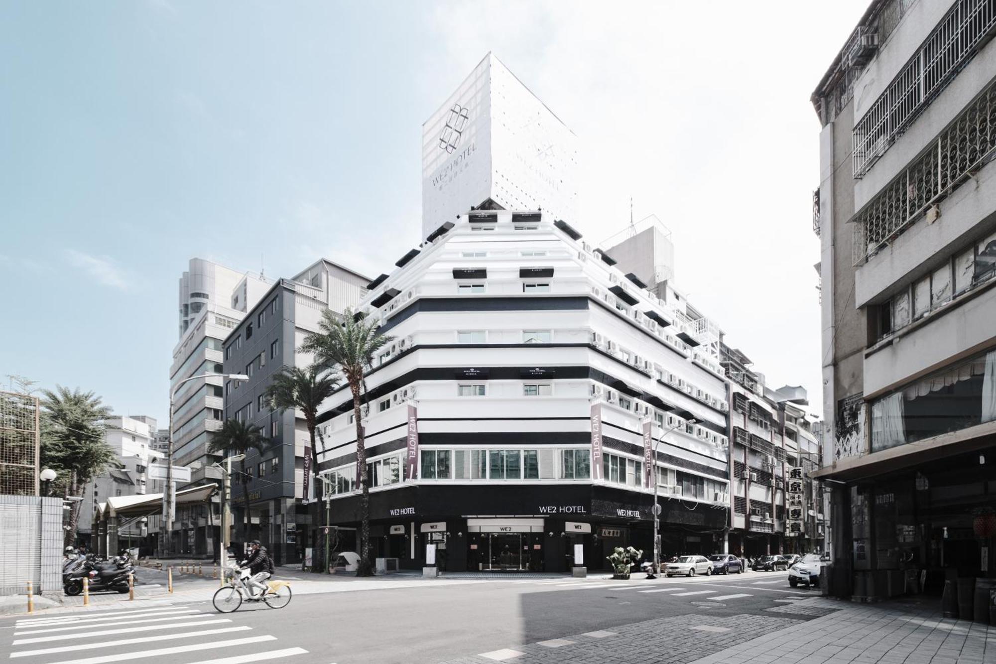 We2 Design Hotel Тайджун Екстериор снимка