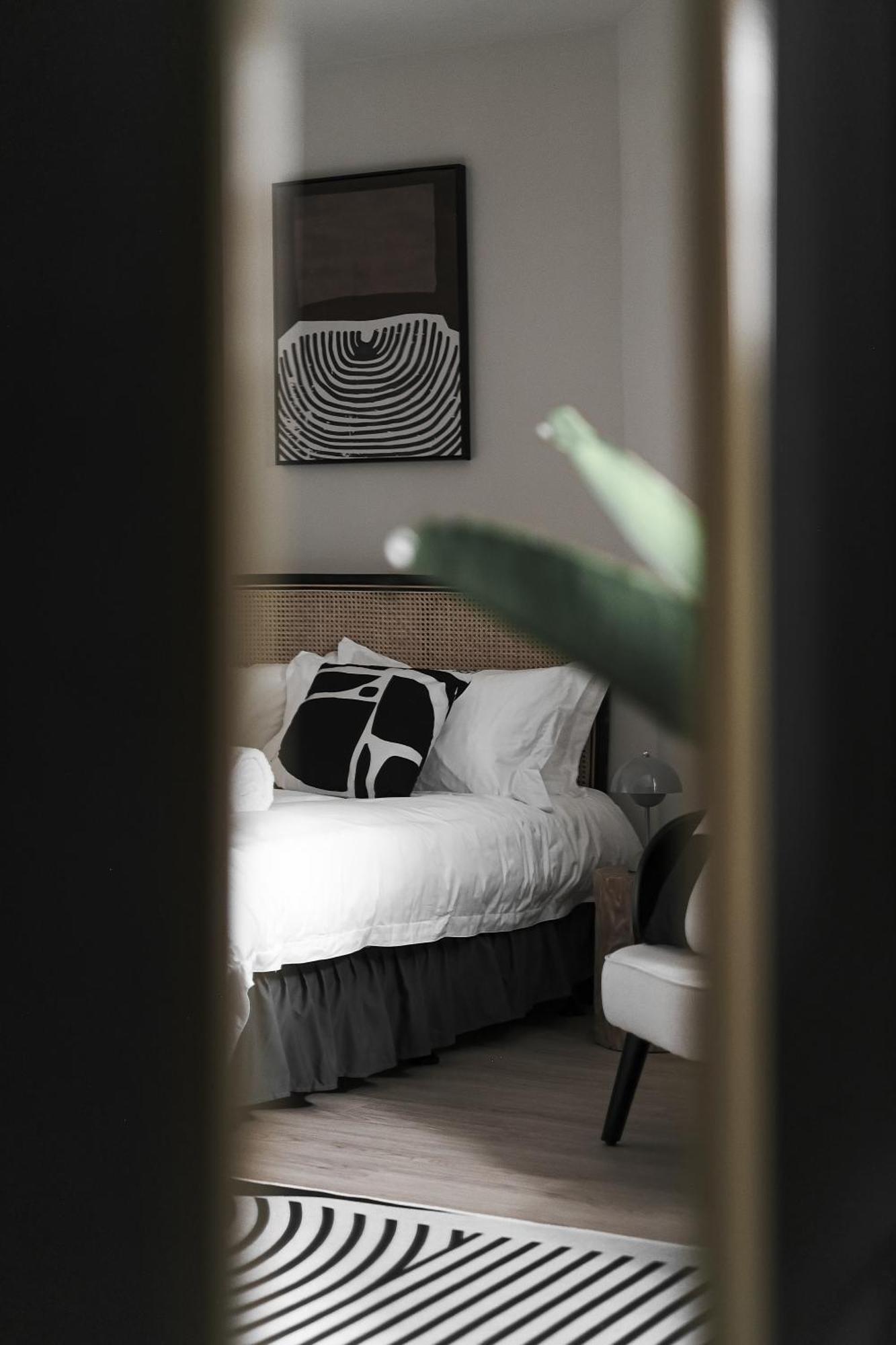 We2 Design Hotel Тайджун Екстериор снимка