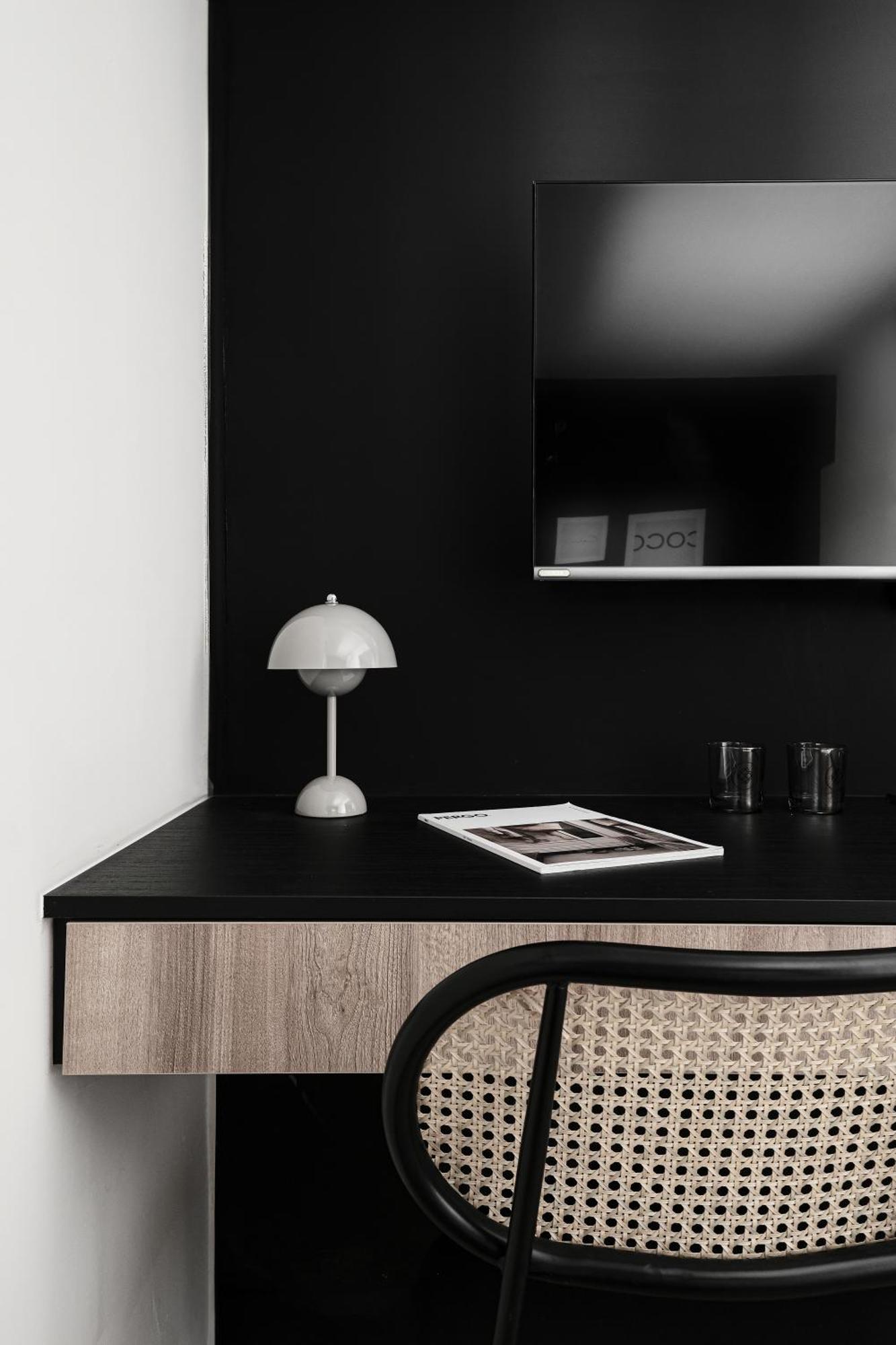 We2 Design Hotel Тайджун Екстериор снимка